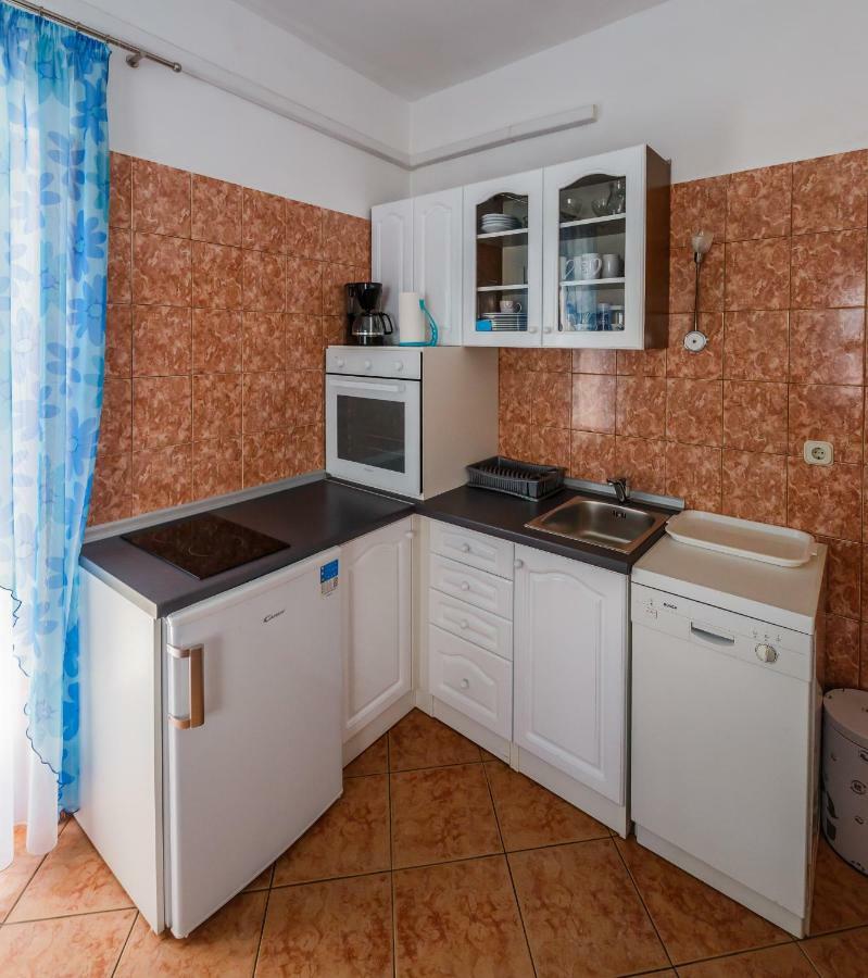 Sea Star Apartma *