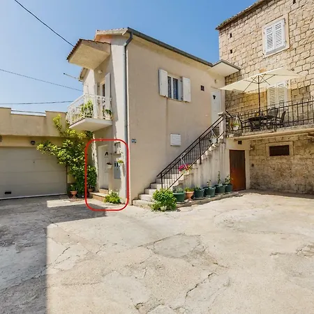 Apartments Sea Star Kastela Exterior photo