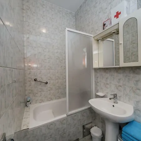 Apartments Sea Star Kastela Exterior photo
